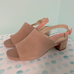 Clark’s suede blush pink sandals size 6